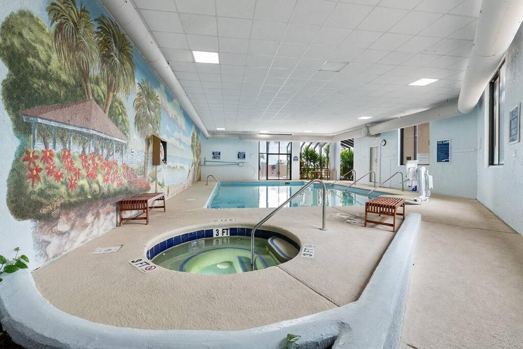 Cabana Palms - Oceanfront Renovated King Bed Sauna マートルビーチ エクステリア 写真