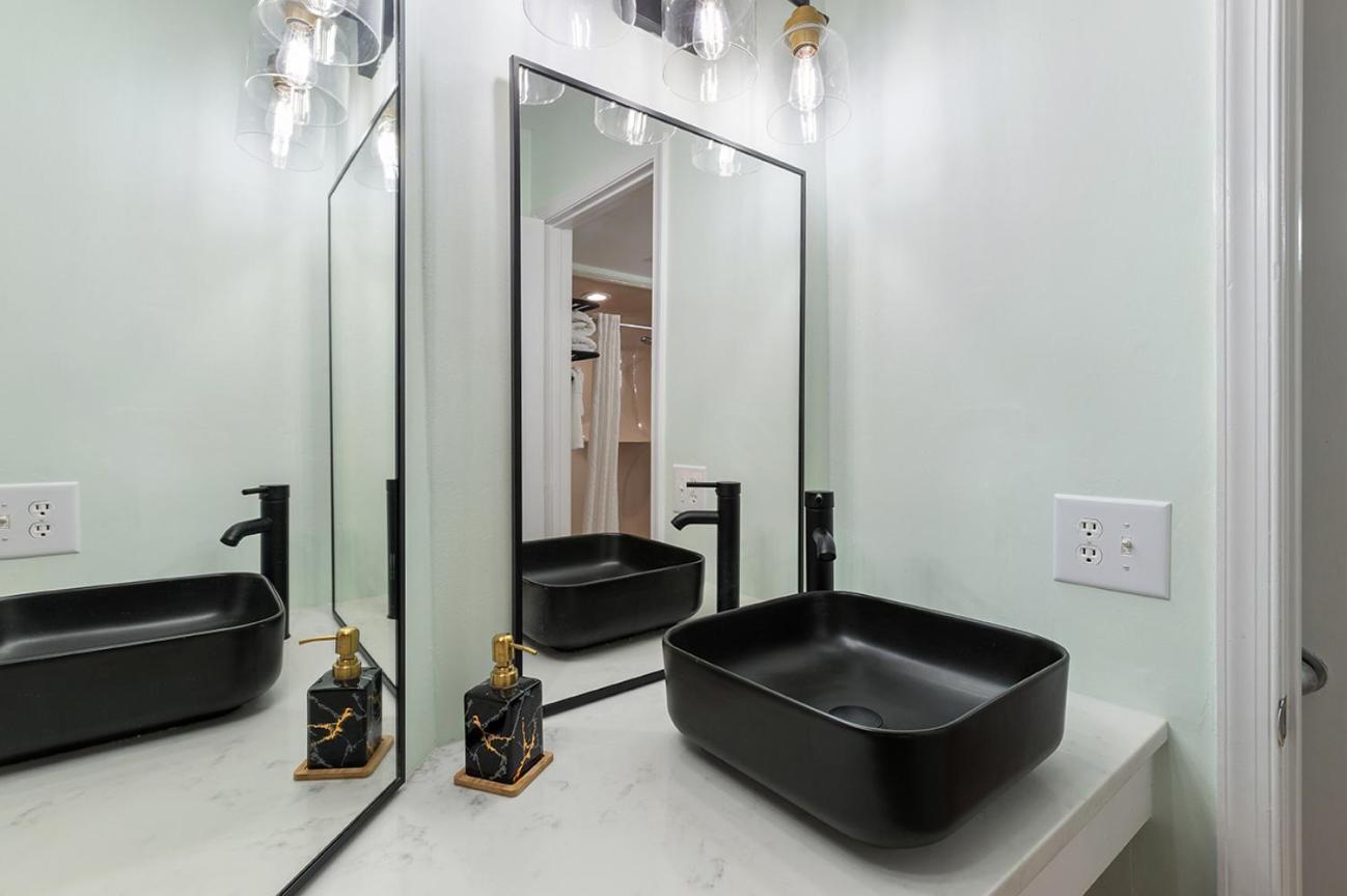 Cabana Palms - Oceanfront Renovated King Bed Sauna マートルビーチ エクステリア 写真